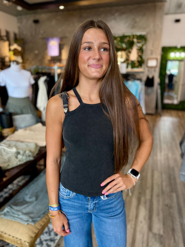 Washed buckle tank