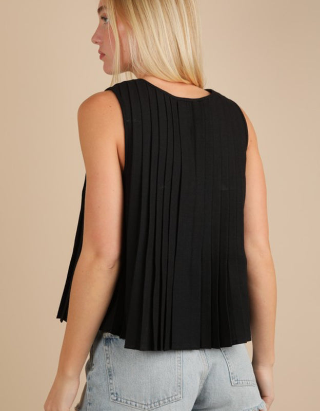 Pleated tank