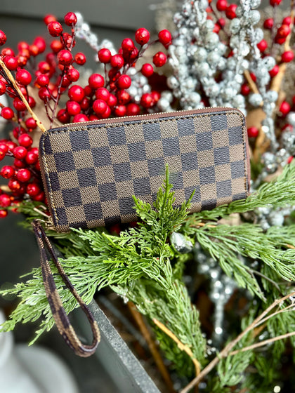 Checkered wallets