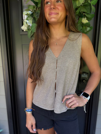 Stone knit vest