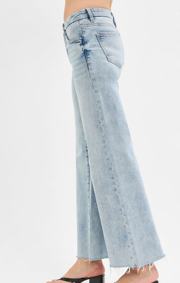 Raw cut jeans