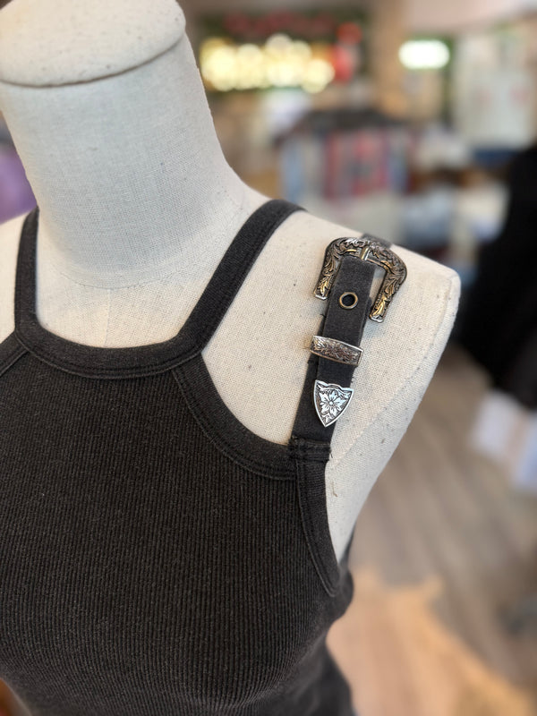 Washed buckle tank
