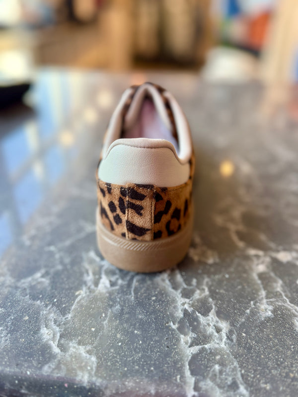 Leopard sneaker