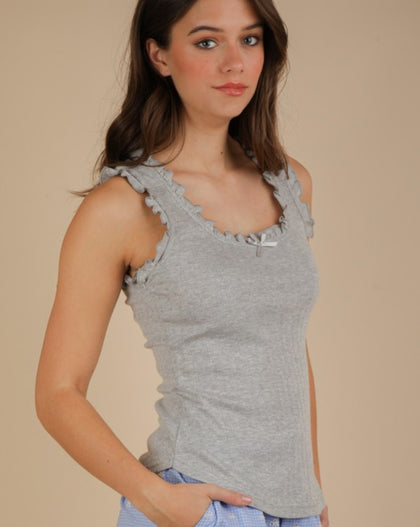 Bow trim tank